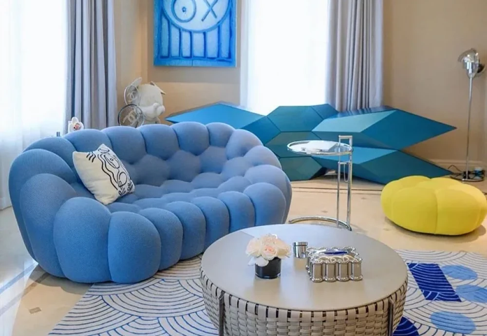 blue couch bubble